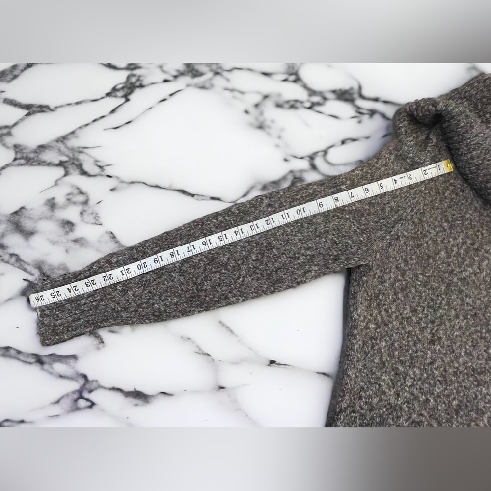 Michael Kors Sweater - Picture 3 of 11